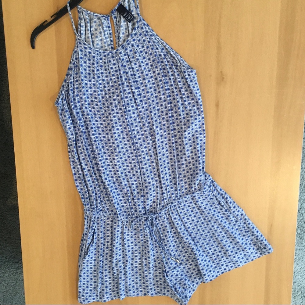 Gap blue patterned romper